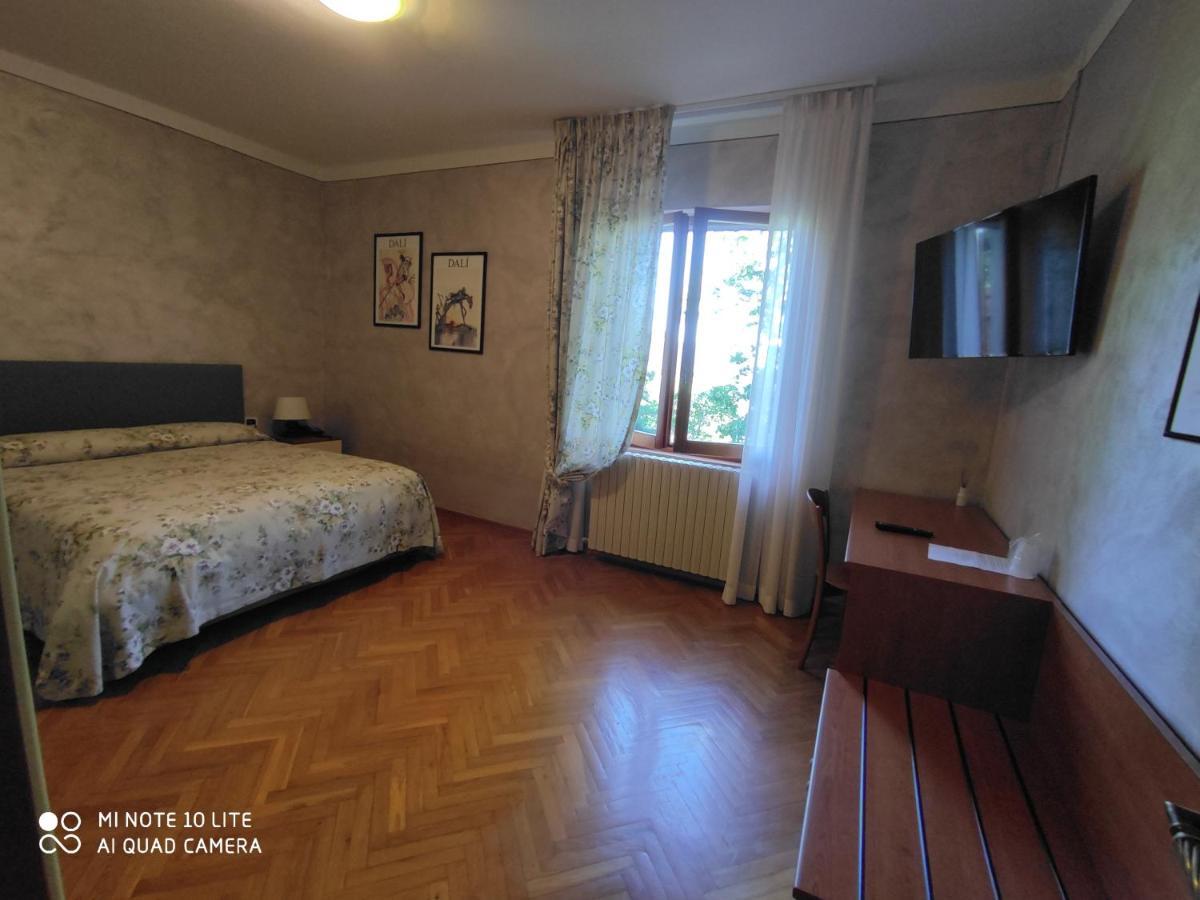 Da Ronald ... A Pian Del Papa Guest House Pratovecchio Ngoại thất bức ảnh